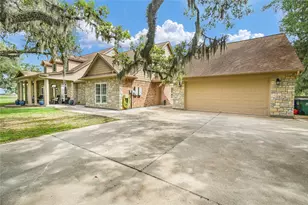 1031 Bar X Trail, Angleton, TX 77515 - Photo 10