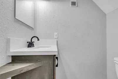 7402 Alabonson Road #301, Houston, TX 77088 - Photo 6