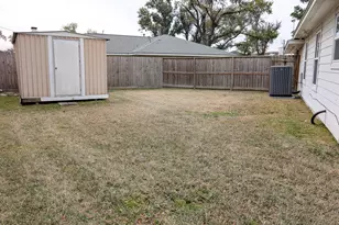 1734 Knightwick Dr, Houston, TX 77008 - Photo 18