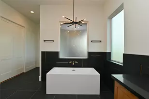 1733 Du Barry Ln, Houston, TX 77018 - Photo 32
