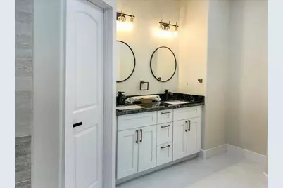 4429 Sterling Street #Unit B, Houston, TX 77051 - Photo 16