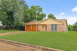 746 Fawn Dr, Houston, TX 77015 - Photo 1