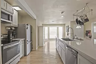 910 Centerwood Dr, Houston, TX 77013 - Photo 4