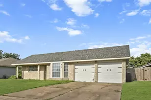 910 Centerwood Dr, Houston, TX 77013 - Photo 16