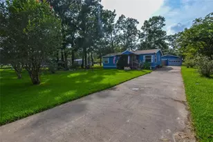 253 Windwood Dr, Livingston, TX 77351 - Photo 1
