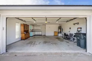 813 Woodson Dr, Caldwell, TX 77836 - Photo 30