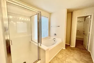 10623 Sugar Trace Dr, Sugar Land, TX 77498 - Photo 28