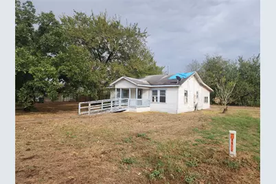 500 E Kezee, Calvert, TX 77837 - Photo 6