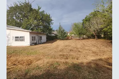 500 E Kezee, Calvert, TX 77837 - Photo 4