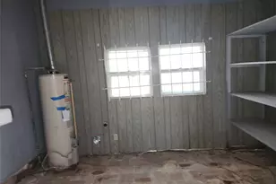 500 E Kezee, Calvert, TX 77837 - Photo 18