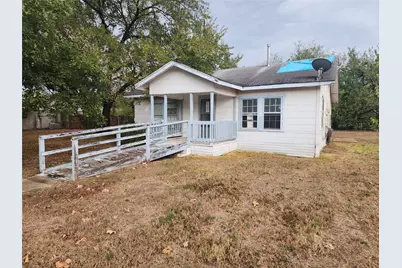 500 E Kezee, Calvert, TX 77837 - Photo 1