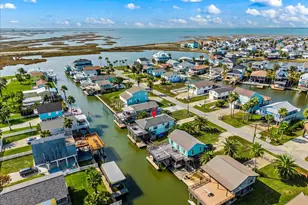 16611 Bahama Way, Jamaica Beach, TX 77554 - Photo 4