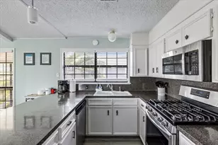 16611 Bahama Way, Jamaica Beach, TX 77554 - Photo 14