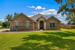 1132 Quarter Horse Trail, Angleton, TX 77515 - Photo 1