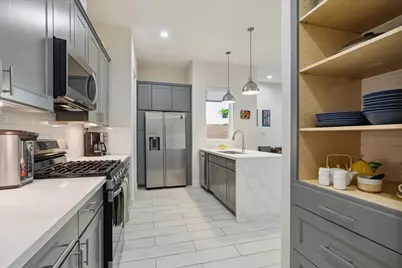 2408 Saint Charles Street, Houston, TX 77004 - Photo 12