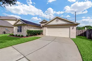 702 Hollyhock Dr, Stafford, TX 77477 - Photo 4