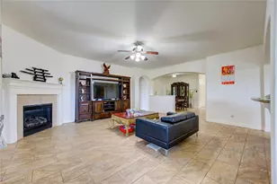 702 Hollyhock Dr, Stafford, TX 77477 - Photo 6