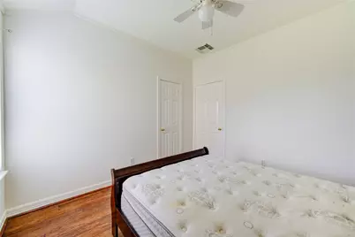 702 Hollyhock Drive, Stafford, TX 77477 - Photo 34