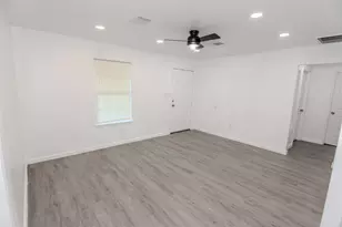 9210 St Lo Rd, Houston, TX 77033 - Photo 4