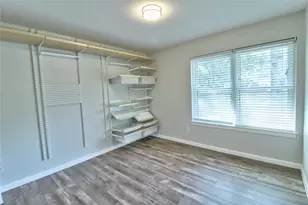 18 Shinyrock Pl, The Woodlands, TX 77381 - Photo 16