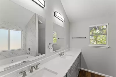 4826 Brooklawn Drive, Houston, TX 77066 - Photo 16