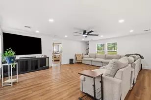 19855 W Lakeshore Dr, Magnolia, TX 77355 - Photo 14