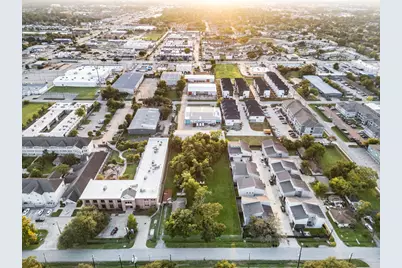 1911 Jacquelyn Drive, Houston, TX 77055 - Photo 16