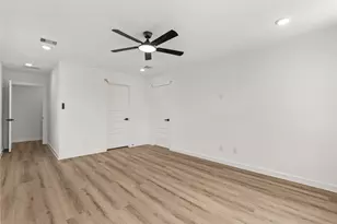 8316 Prairie View Dr, Houston, TX 77088 - Photo 12