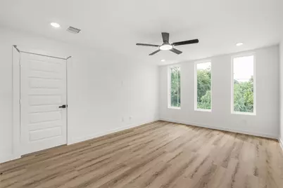 8316 Prairie View Drive, Houston, TX 77088 - Photo 10