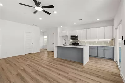 8316 Prairie View Drive, Houston, TX 77088 - Photo 4