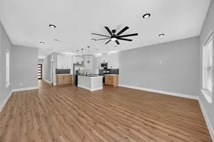 1836 Ferguson Way St, Houston, TX 77088 - Photo 4