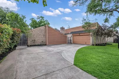 8206 Debbie Gay Drive, Houston, TX 77040 - Photo 2