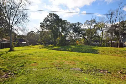 499 N Illinois Avenue, League City, TX 77573 - Photo 1