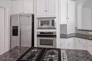 6010 Serrano Terrace Ln, Houston, TX 77041 - Photo 4
