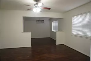 10703 Wickersham Ln, Houston, TX 77042 - Photo 14