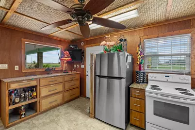 930 West Lane, Crystal Beach, TX 77650 - Photo 8