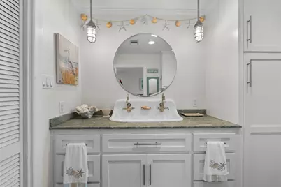 930 West Lane, Crystal Beach, TX 77650 - Photo 18