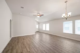 5315 Latigo Ct, Alvin, TX 77511 - Photo 6