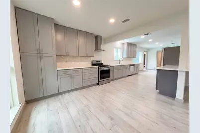 10726 Sugar Hill Drive, Houston, TX 77042 - Photo 2