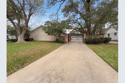 10726 Sugar Hill Drive, Houston, TX 77042 - Photo 6