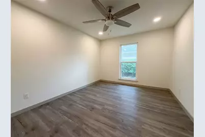 10726 Sugar Hill Drive, Houston, TX 77042 - Photo 12