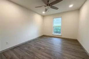 10726 Sugar Hill Dr, Houston, TX 77042 - Photo 12