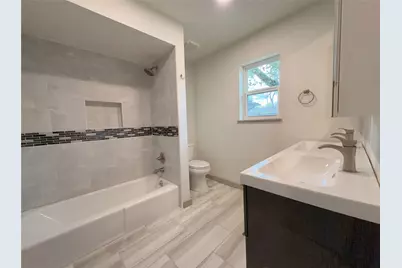 10726 Sugar Hill Drive, Houston, TX 77042 - Photo 10
