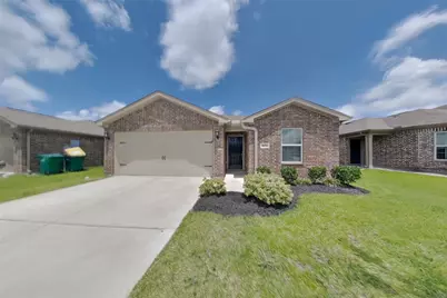 829 Painted Bison Drive, La Marque, TX 77568 - Photo 1