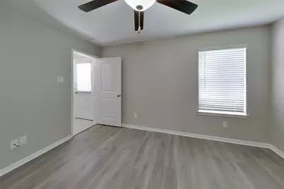 829 Painted Bison Drive, La Marque, TX 77568 - Photo 6
