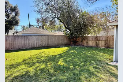 5019 Poinciana Drive, Houston, TX 77092 - Photo 6