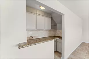 7302 Jones Dr, Galveston, TX 77551 - Photo 14