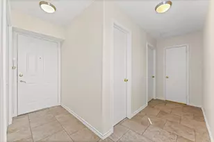 7302 Jones Dr, Galveston, TX 77551 - Photo 16