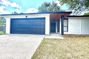 17307 Eden Ct, Spring, TX 77379 - Photo 2