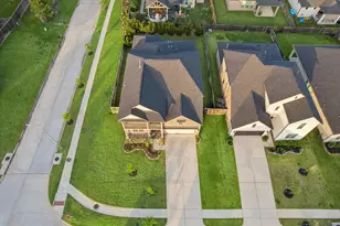 1365 Knollbridge Pt Ln, Pinehurst, TX 77362 - Photo 2